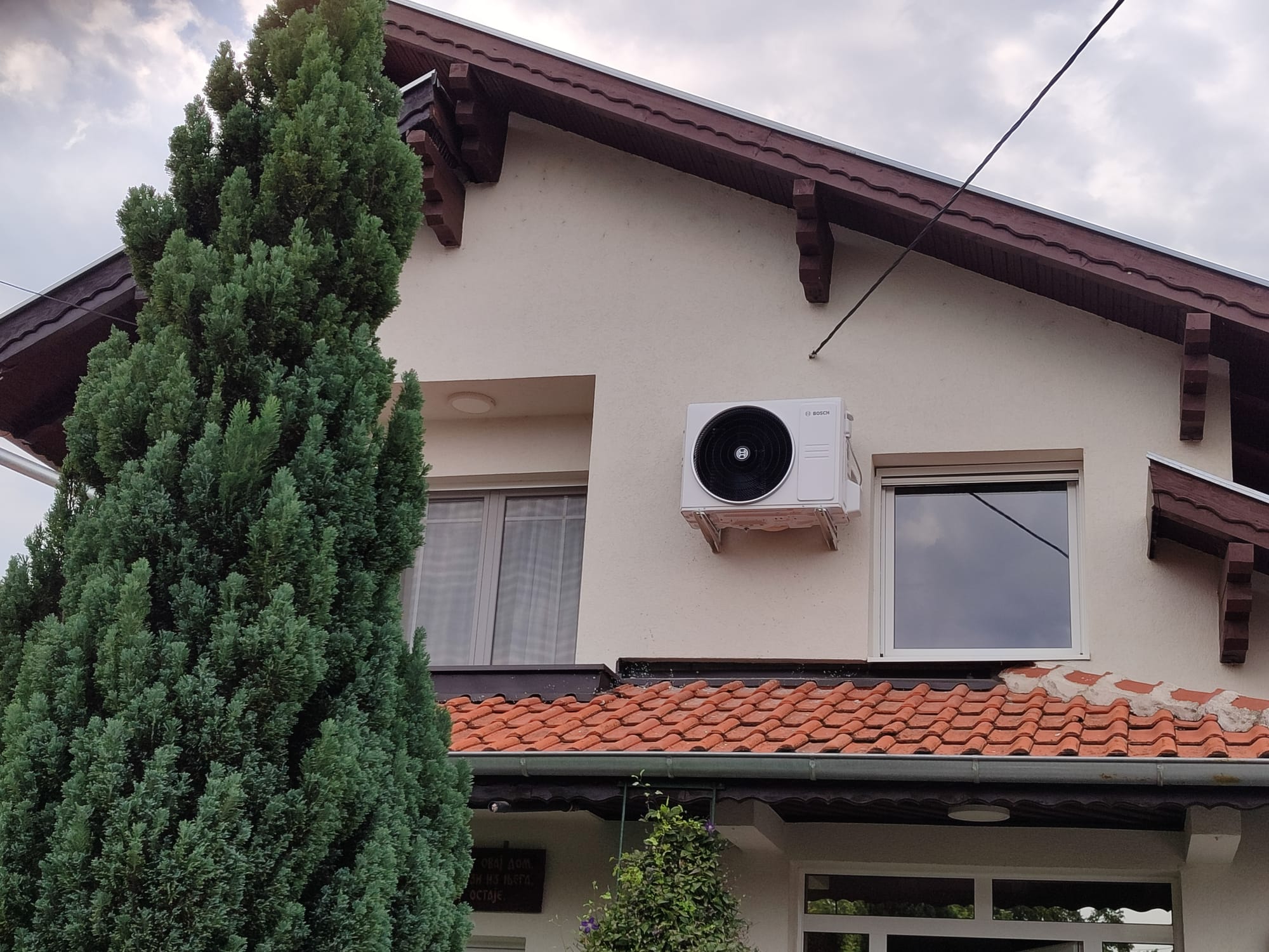 Servis i popravka klima uređaja